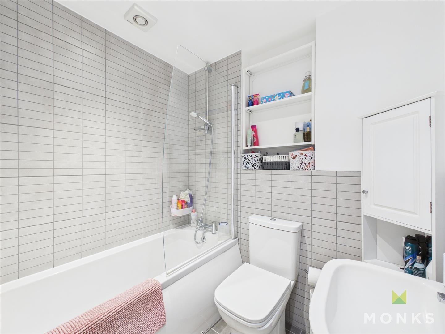 15 Ceiriog Way, Oswestry, SY11 3FE For Sale